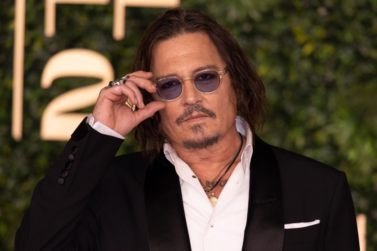 Johnny Depp hamnade också i skandaler på grund av detta, och hans karriär gick nedåt