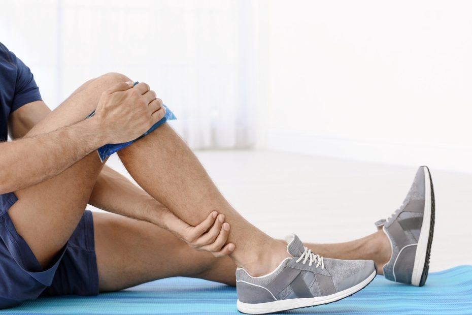 Den här personen har kramp i ben.