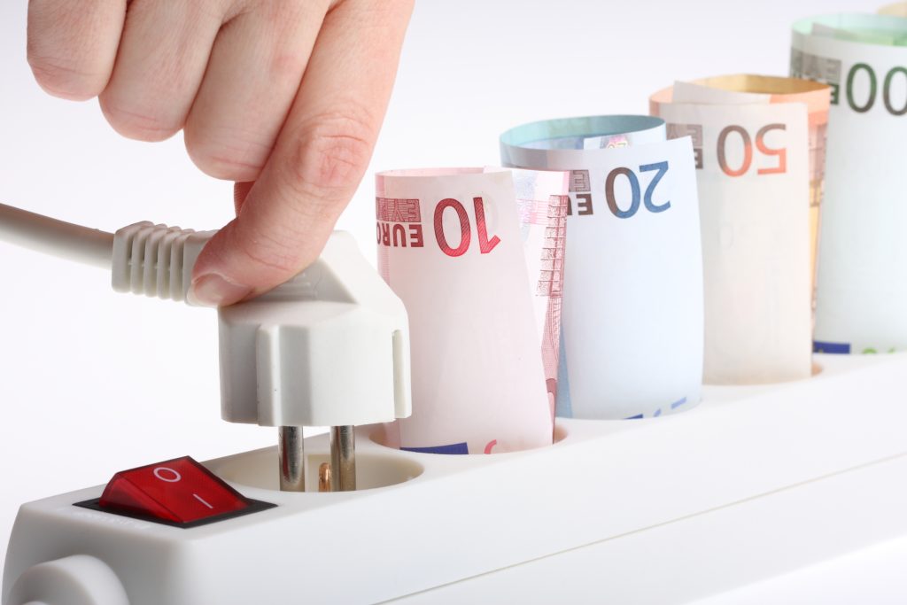 På så sätt sparar du pengar på el.