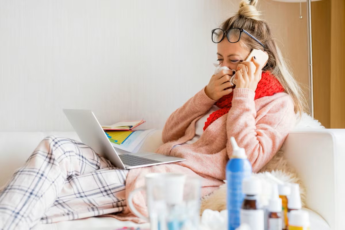 Kvinnan var sjukskriven, men sedan fick hon reda på att hon hade blivit uppsagd.
