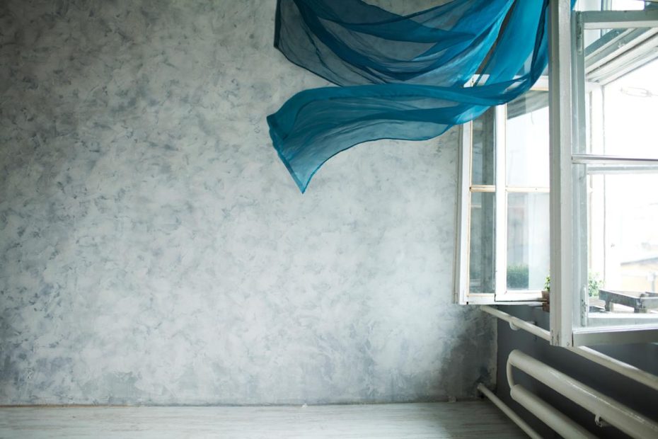 Det är dragigt i hem.