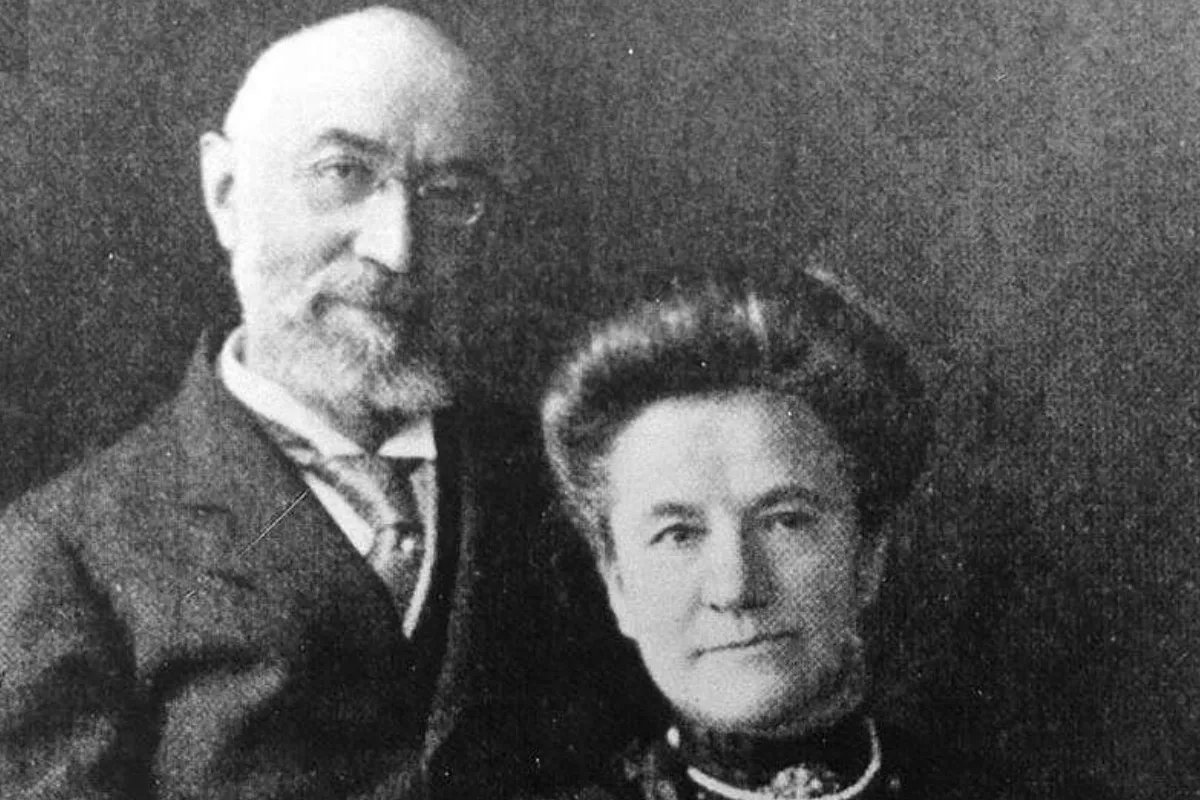 Isidore Strauss med sin fru.