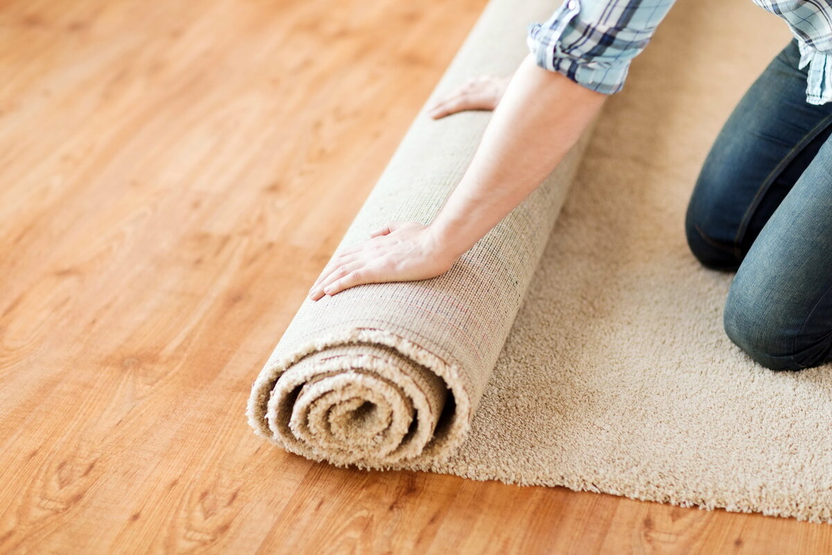 Läggning av mattgolv.