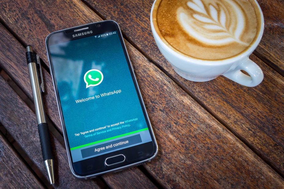 WhatsApp på en Samsung-smartphone.