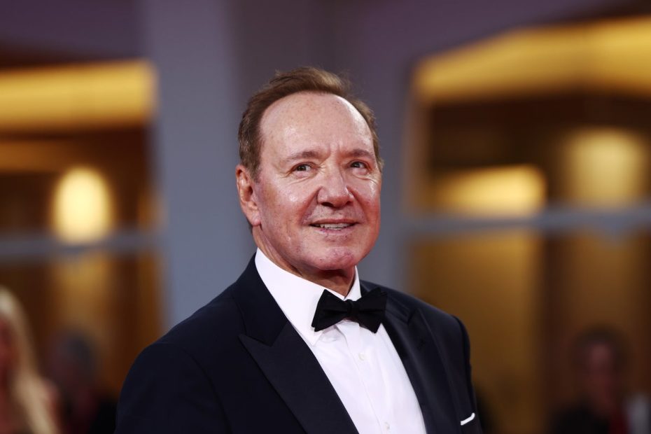 Kevin Spacey var inblandad i en skandal, och Hollywood beslutade att förskjuta honom.