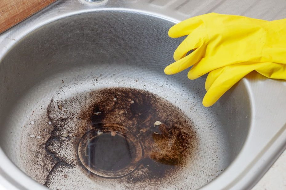 De hällde kaffesumpen i diskhon.