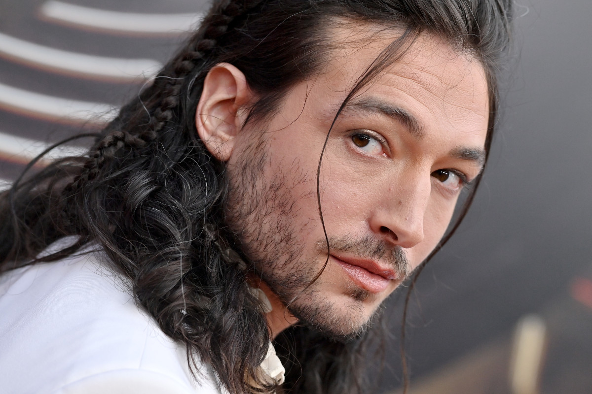 Ezra Miller hamnade i en rad skandaler på grund av detta, och hans film floppade på bio