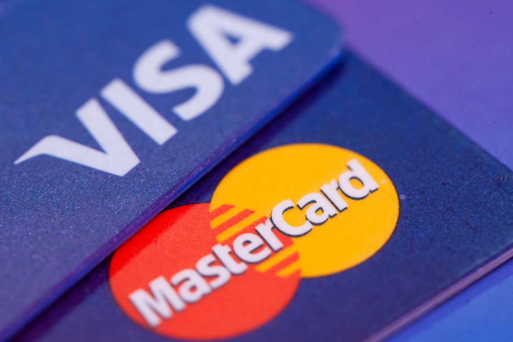 Mastercard- och Visa-kort