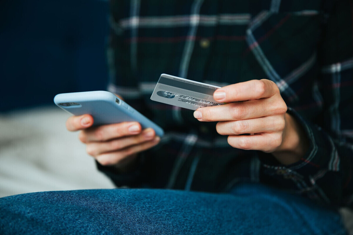 Om pengar dras från ditt kort måste du vidta omedelbara åtgärder.