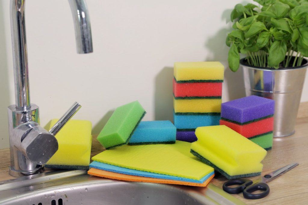 Det är bättre att köpa nya kökssvampar för att ersätta gamla.