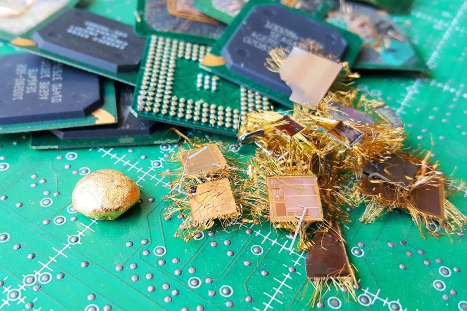 Elektroniska apparater innehåller guld partiklar som kan utvinnas.